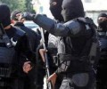 تونس: ضبط ستة مخازن أسلحة وتفكك خلايا مرتبطة بتنظيم “داعش” الإرهابي